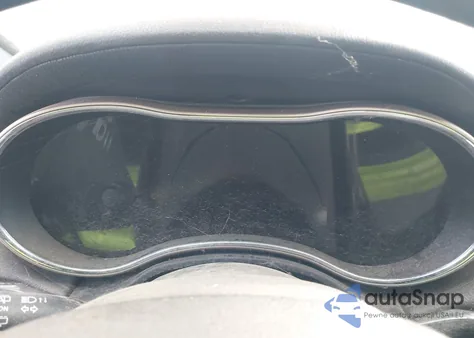 2015 Jeep Grand Cherokee Overland z USA, uszkodzony, nr VIN 1C4RJFCG2FC726837